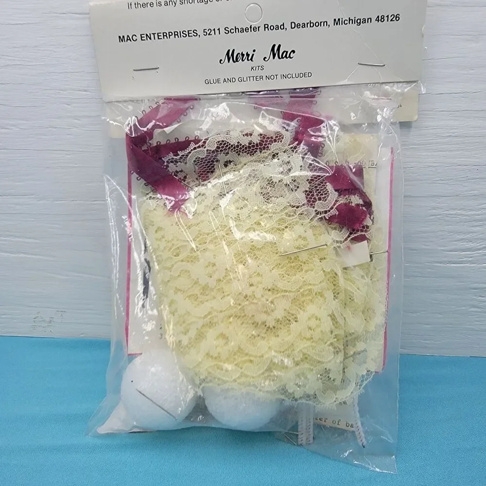 Merri Mac LACE SNOW BALL ORNAMENT KIT Item 88-13 Vintage Kit Ecru Makes Two